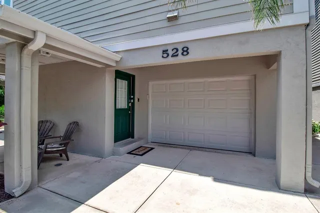 $610,000 | 528 Forest Way, Longboat Key, FL 34228