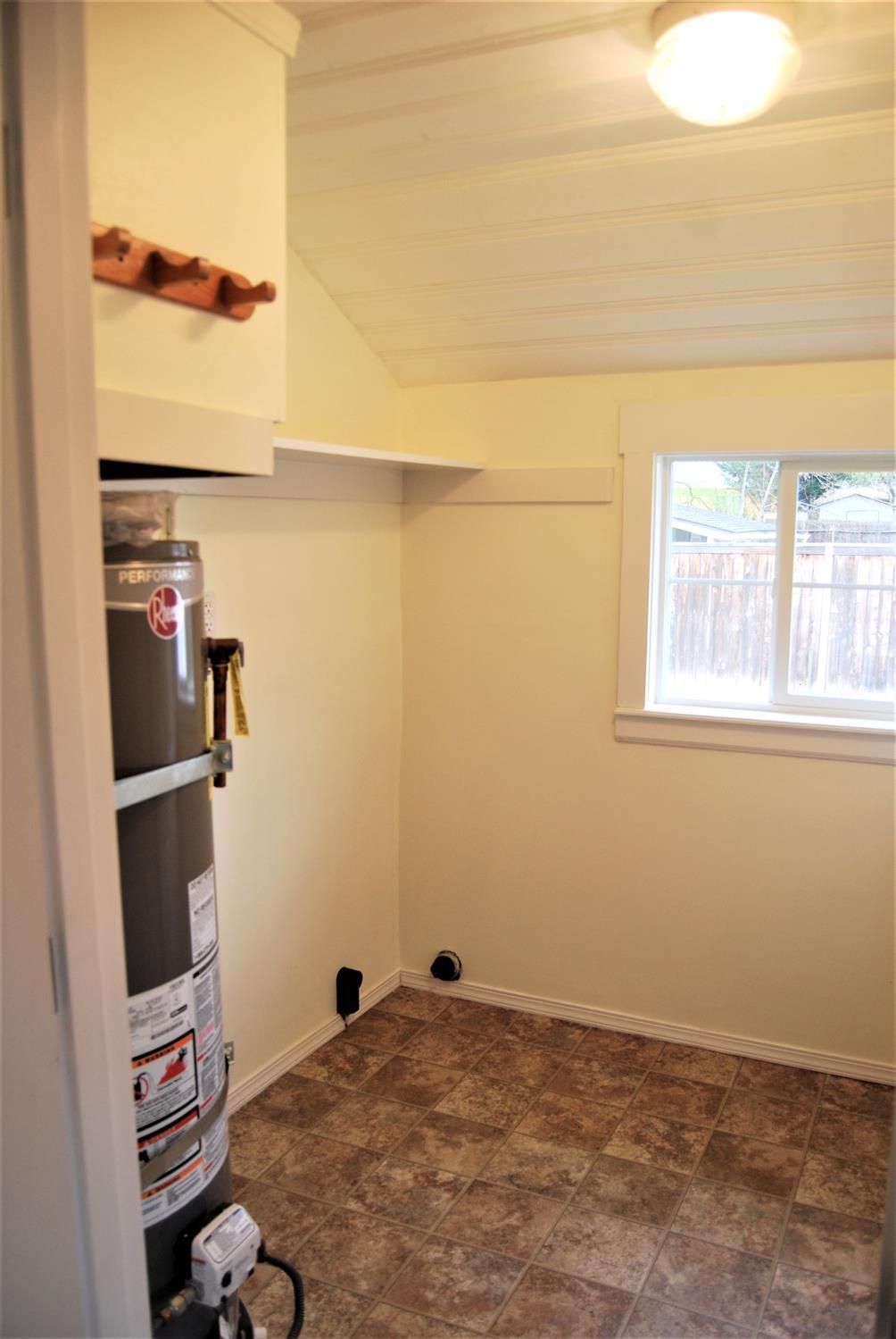 2467 Springbrook Road Medford, OR 97504 - Photo 10 of 22 Additional Photo