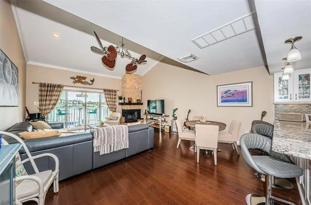 $4,500 | 2515 Bay Boulevard, Unit A, Indian Rocks Beach, FL 33785