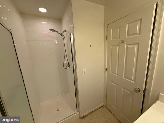 $2,650 | 23004 Fontwell Square, Sterling, VA 20166