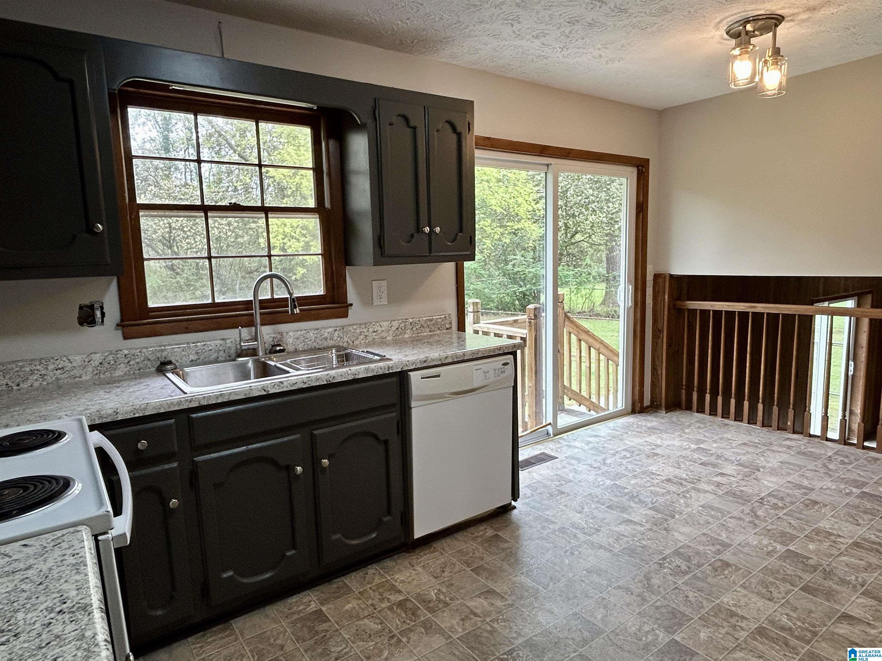 239 Hubbard Circle Anniston, AL 36206 - Photo 10 of 46