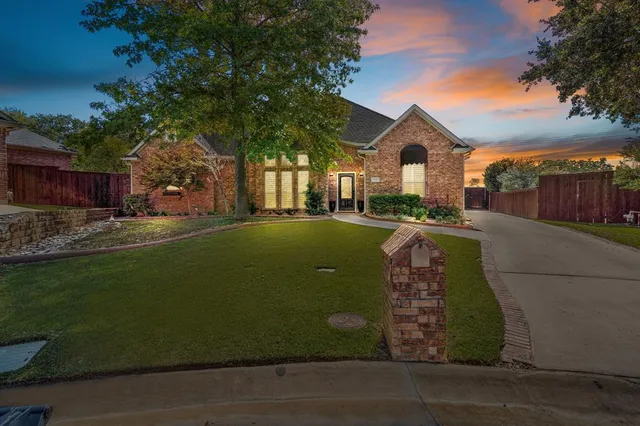 $549,000 | 900 Ellison Park Circle, Denton, TX 76205