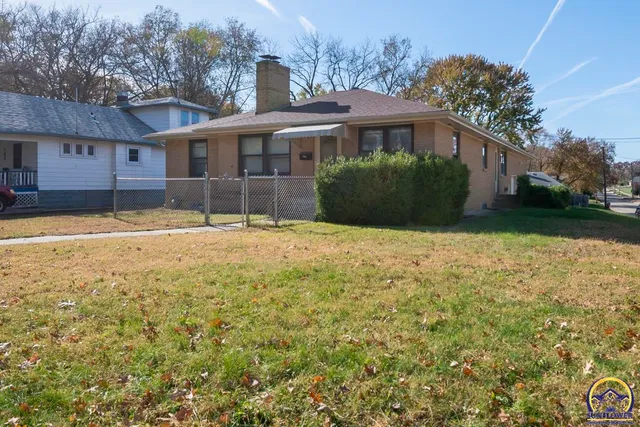 $215,000 | 701 Southwest Watson Avenue, Topeka, KS 66606