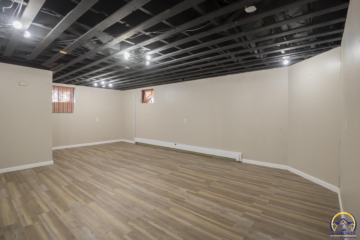 701 Southwest Watson Avenue Topeka, KS 66606 - Photo 20 of 34