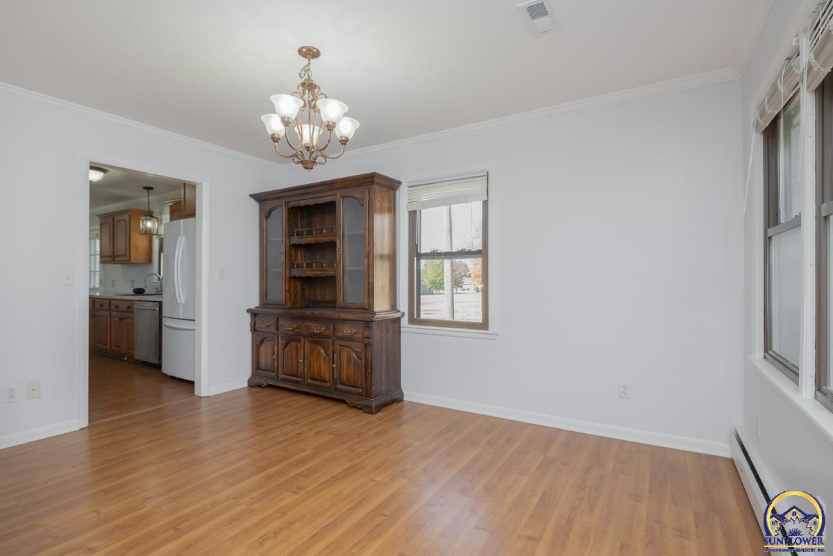 701 Southwest Watson Avenue Topeka, KS 66606 - Photo 3 of 34