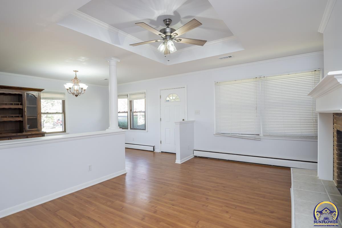 701 Southwest Watson Avenue Topeka, KS 66606 - Photo 5 of 34