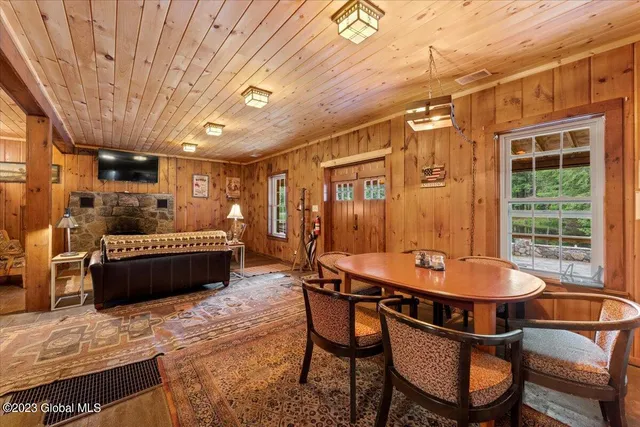 $1,795,000 | 746 Howe Road, Lake Luzerne, NY 12846