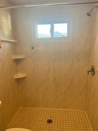 30-32 Joseph Street Springfield, MA 01119 - Photo 14 of 20 a bathroom with a shower