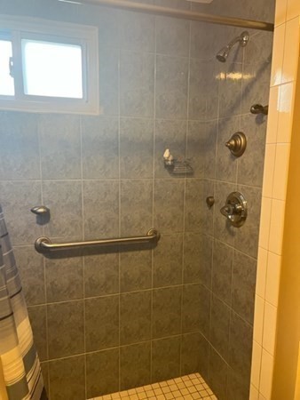 30-32 Joseph Street Springfield, MA 01119 - Photo 7 of 20 a bathroom with a shower