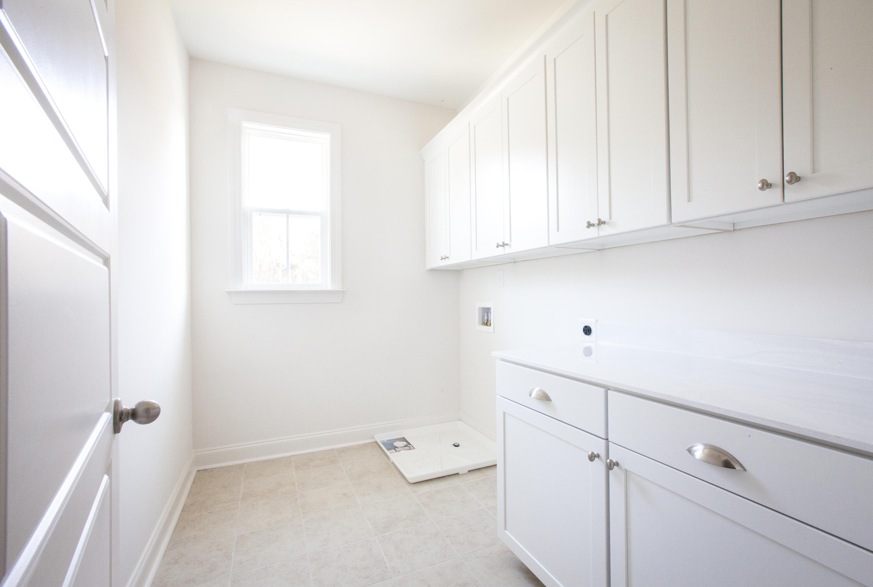 1252 Crooked Oak Road Charleston, SC 29492 - Photo 18 of 23 VA Laundry Room
