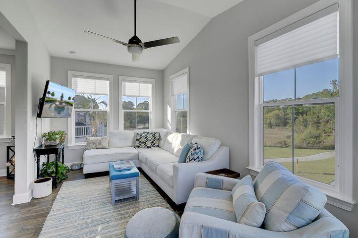 1252 Crooked Oak Road Charleston, SC 29492 - Photo 22 of 23 Sunroom