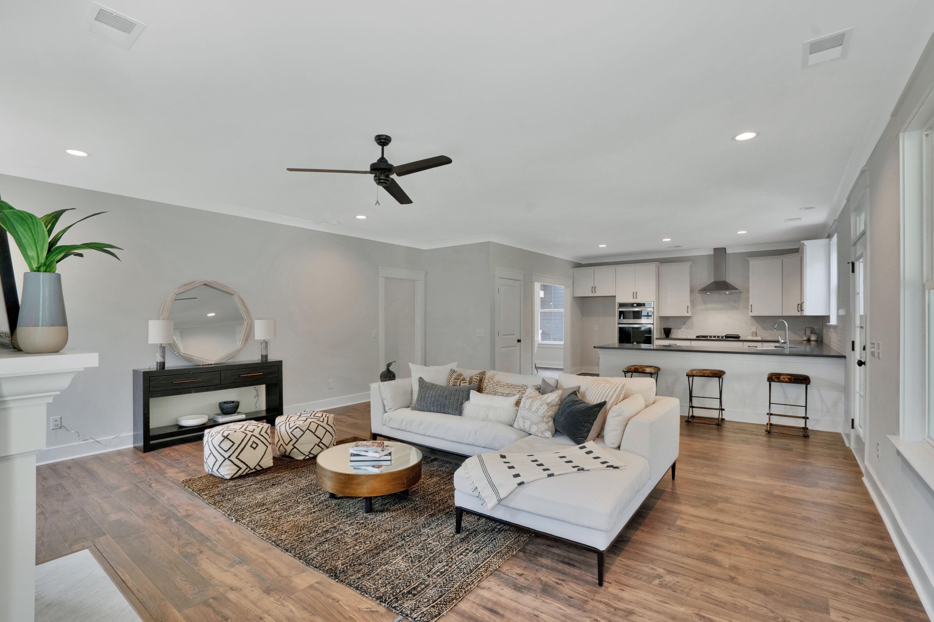 1252 Crooked Oak Road Charleston, SC 29492 - Photo 8 of 23 Family Room