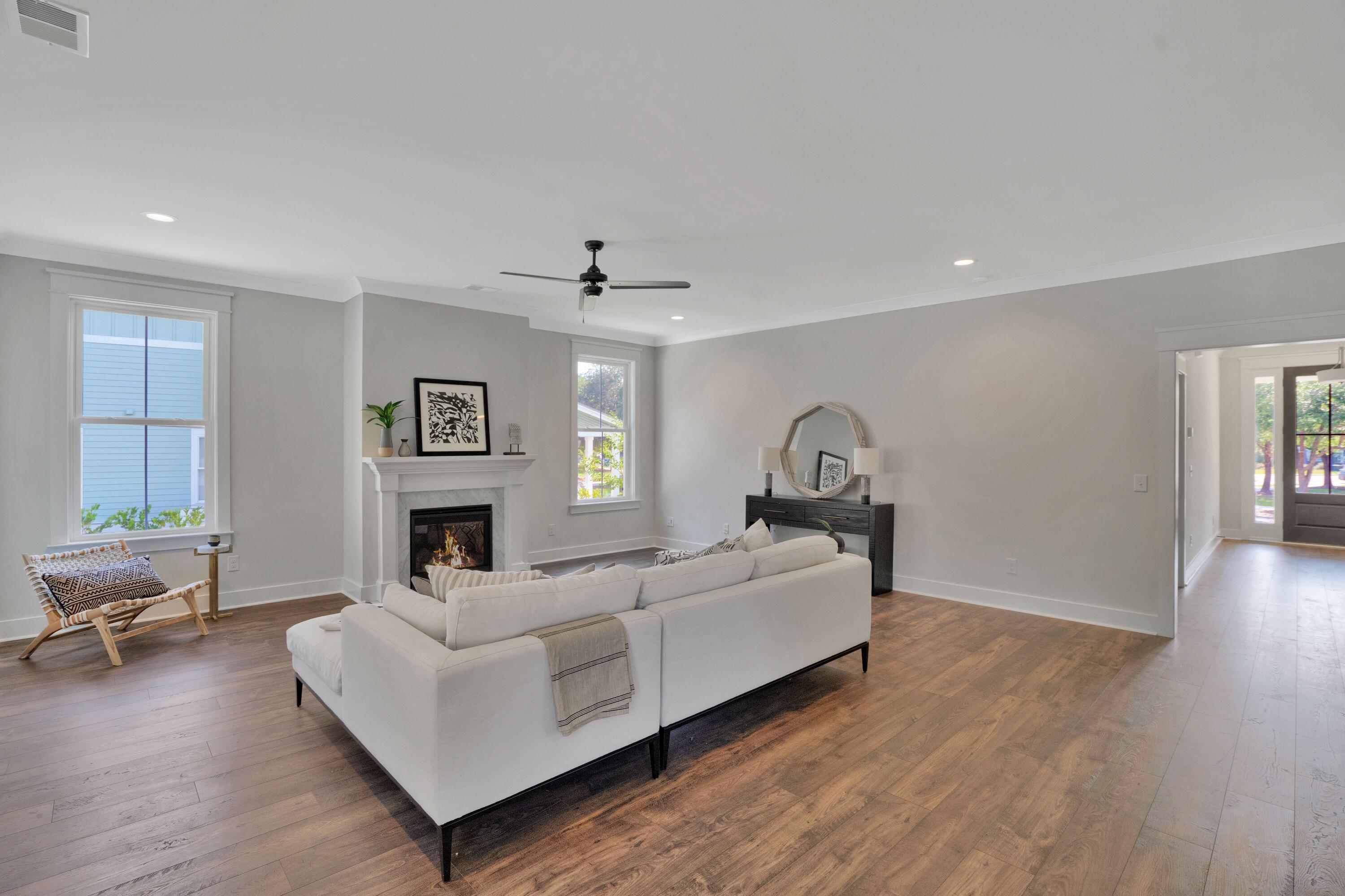 1252 Crooked Oak Road Charleston, SC 29492 - Photo 9 of 23 Family With added Fireplace