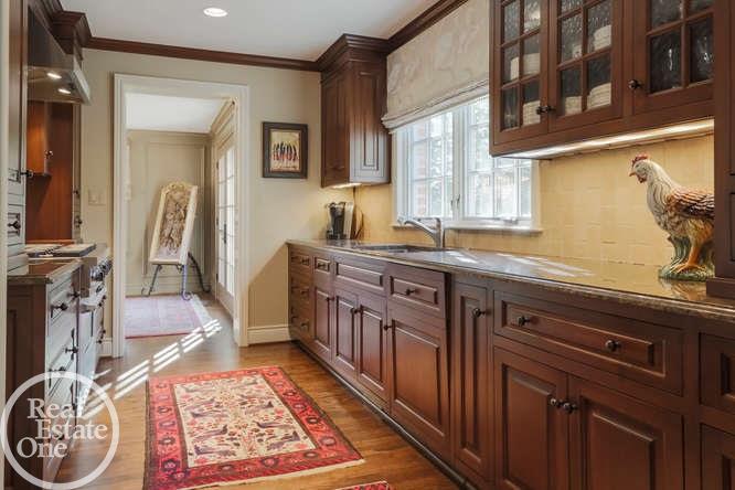 15 Provencal Road Grosse Pointe Farms, MI 48236 - Photo 18 of 50