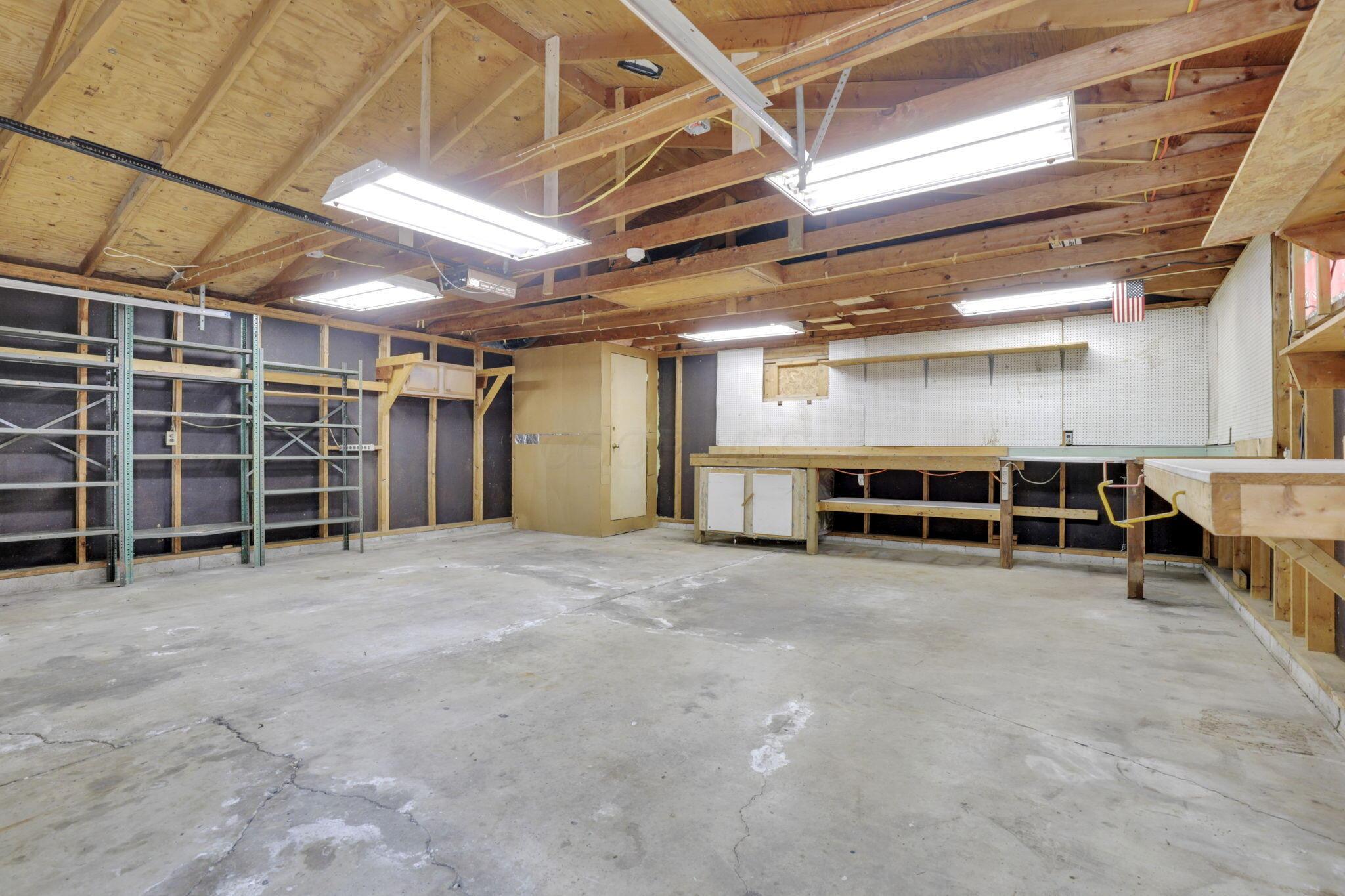 410 Sturbridge Road Columbus, OH 43228 - Photo 27 of 32 Garage 1