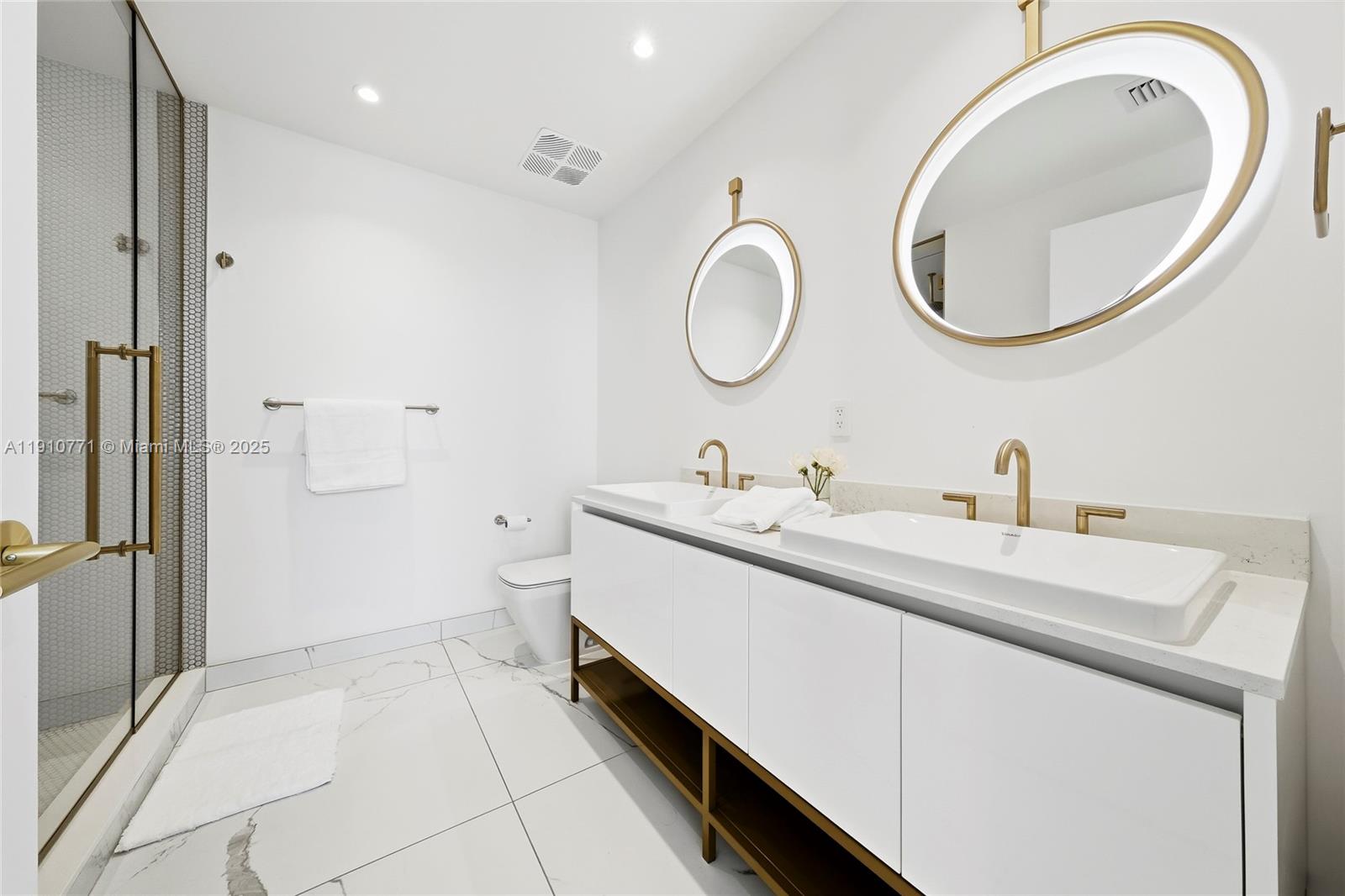 2678 Tigertail Avenue, Unit 1110 Miami, FL 33133 - Photo 19 of 77