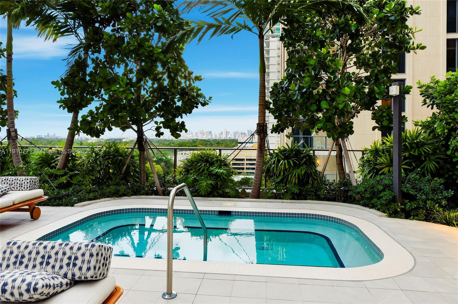 2678 Tigertail Avenue, Unit 1110 Miami, FL 33133 - Photo 56 of 77 jacuzzi pool area