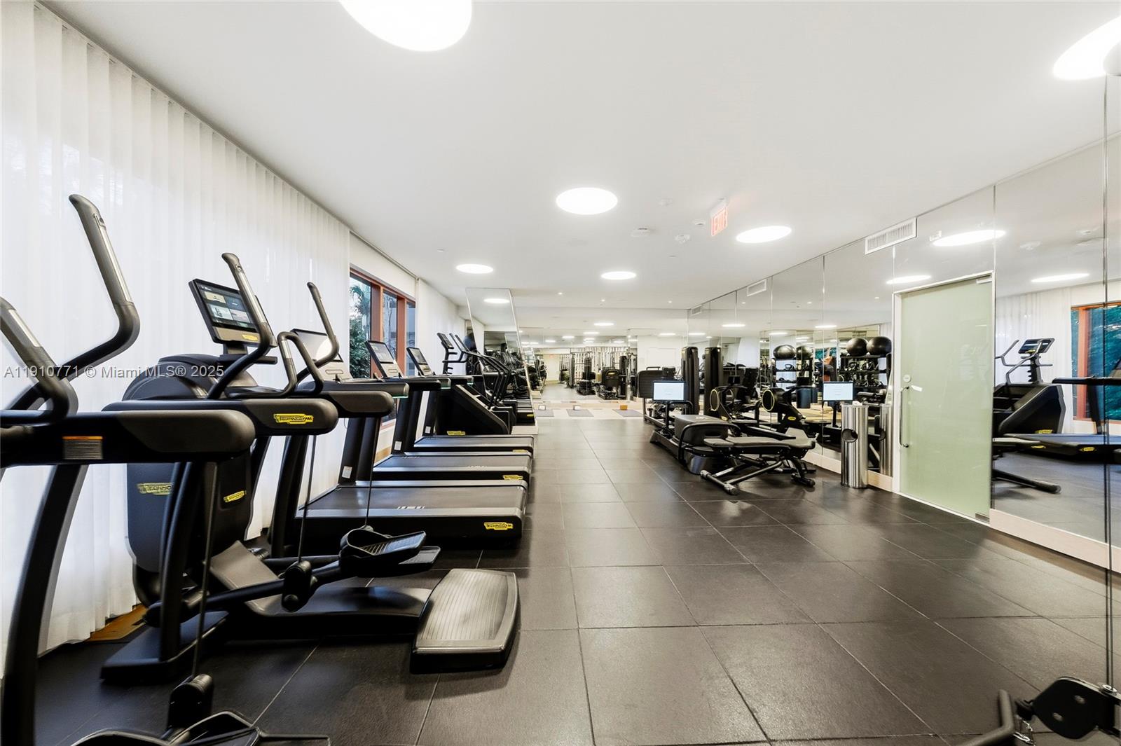 2678 Tigertail Avenue, Unit 1110 Miami, FL 33133 - Photo 60 of 77