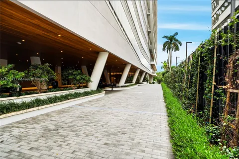 $1,650,000 | 2678 Tigertail Avenue, Unit 1110, Miami, FL 33133