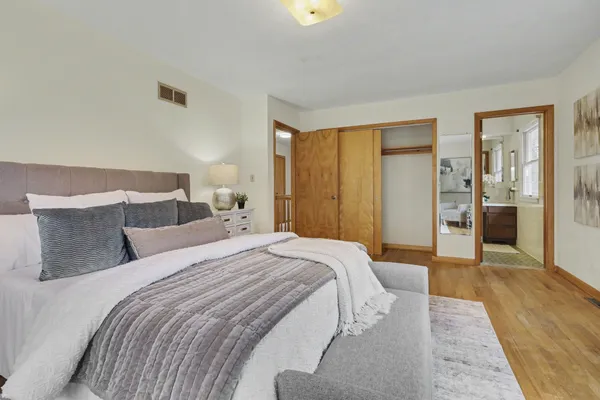 $675,000 | 2889 Parkridge Drive, Ann Arbor, MI 48103