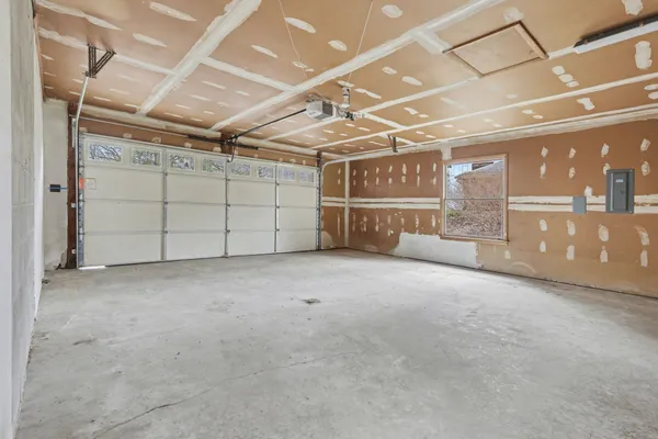 $675,000 | 2889 Parkridge Drive, Ann Arbor, MI 48103