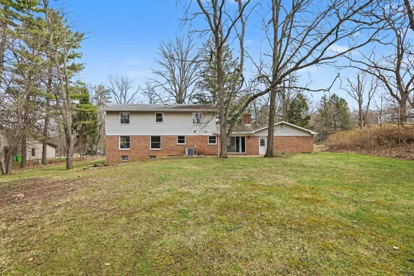 $675,000 | 2889 Parkridge Drive, Ann Arbor, MI 48103