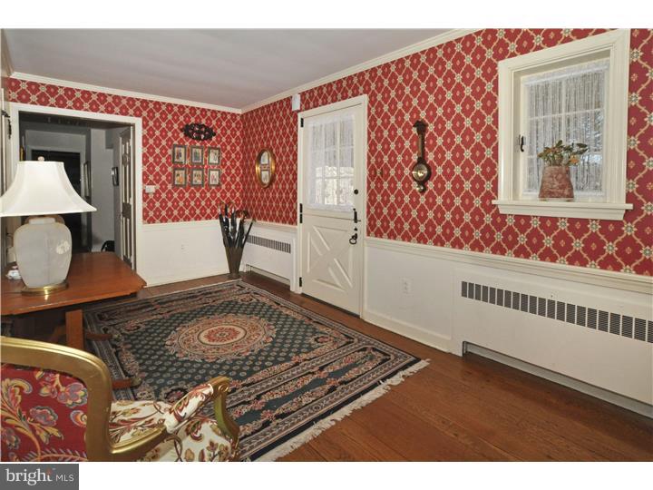 1420 Hunter Road Rydal, PA 19046 - Photo 5 of 25 Foyer