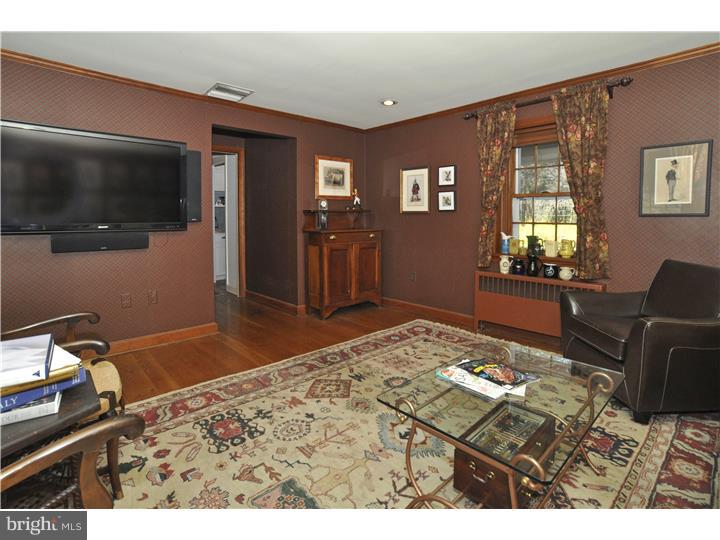 1420 Hunter Road Rydal, PA 19046 - Photo 8 of 25 Family Room