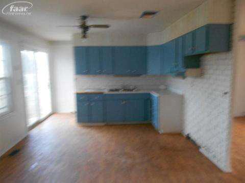 1458 Seymour Road Flint, MI 48532 - Photo 4 of 11 20144906-3.JPG