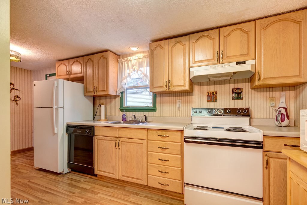252 Park Road Painesville, OH 44077 - Photo 2 of 21 Gallery Image 2