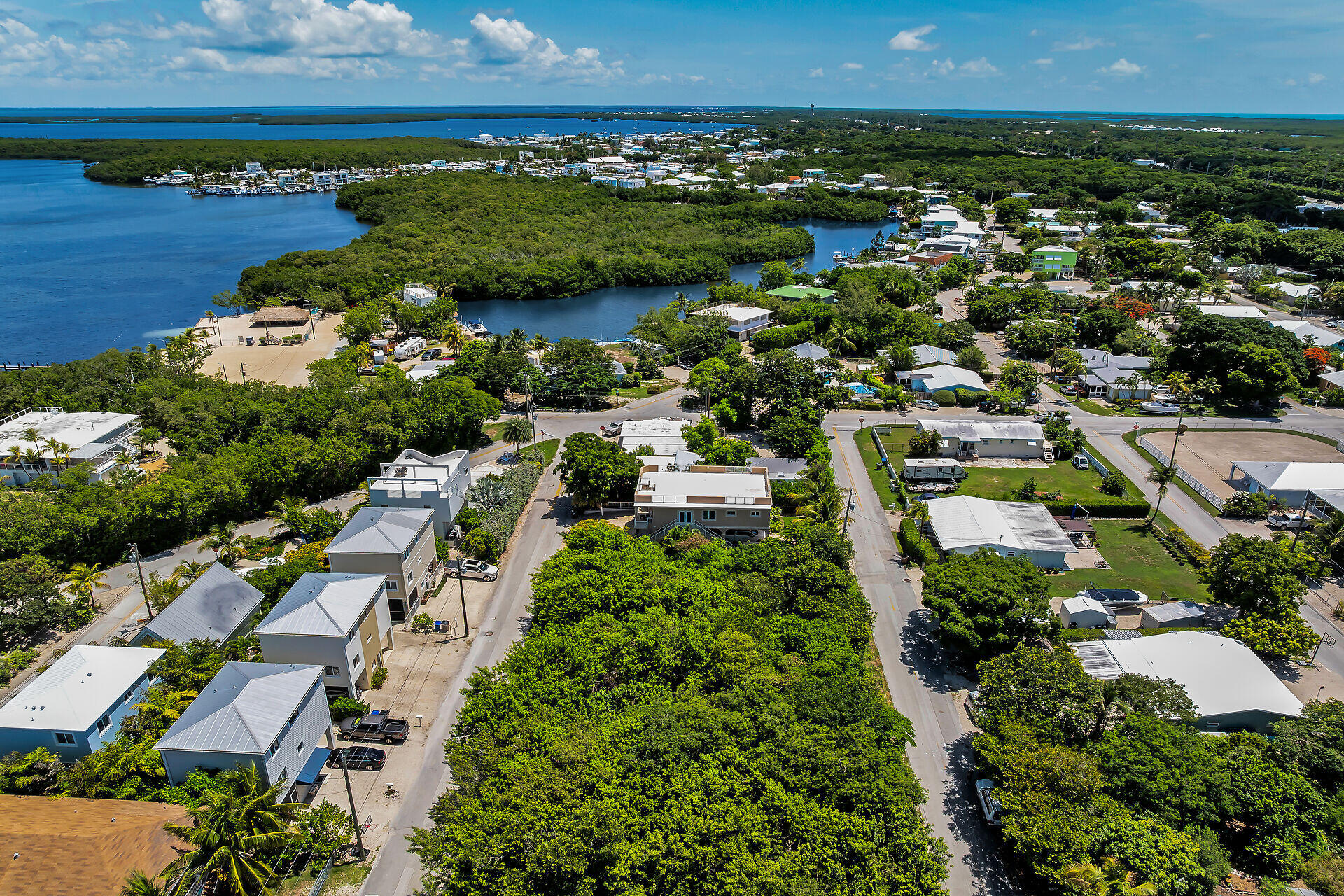 Lake View Dr Key Key Largo, FL 33037 - Photo 14 of 25 an aerial view of a residential houses with outdoor space and a lake view