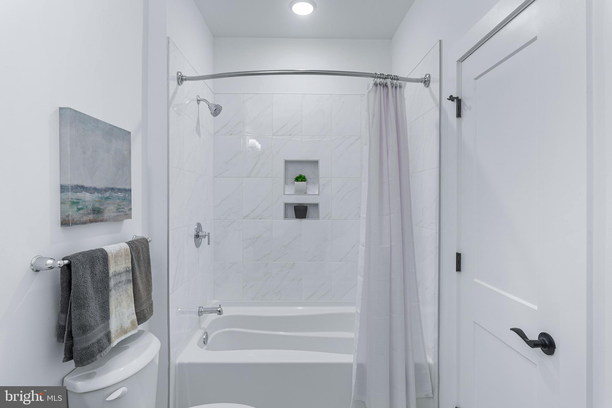 78 Old Mill Bottom Road North, Unit 103 Annapolis, MD 21409 - Photo 18 of 37 Cozy Soaking Tub