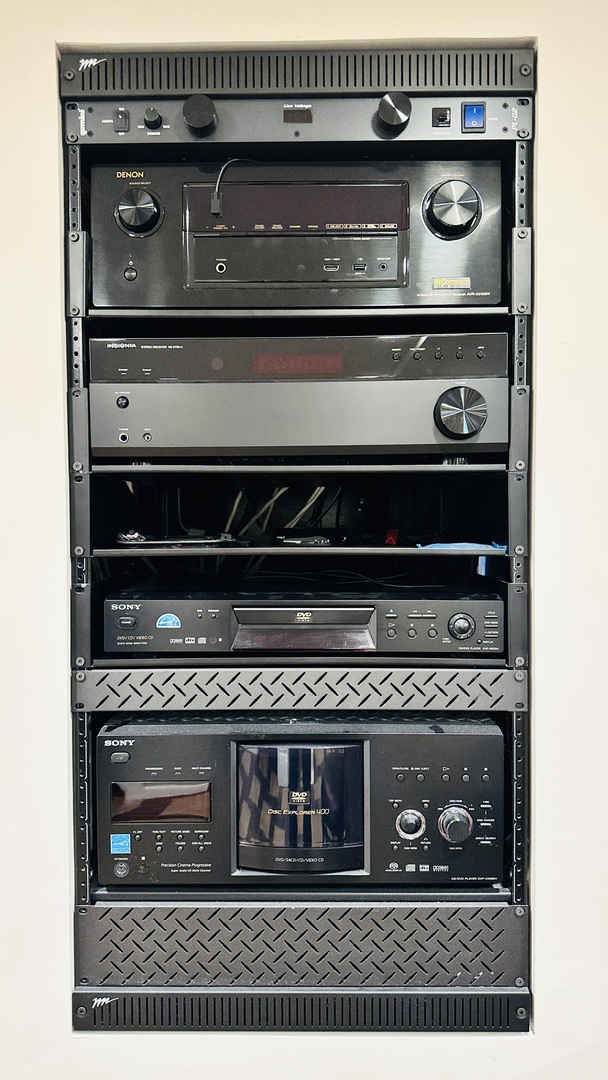 2906 Springhill Lane Champaign, IL 61822 - Photo 35 of 48 a close view of a stove