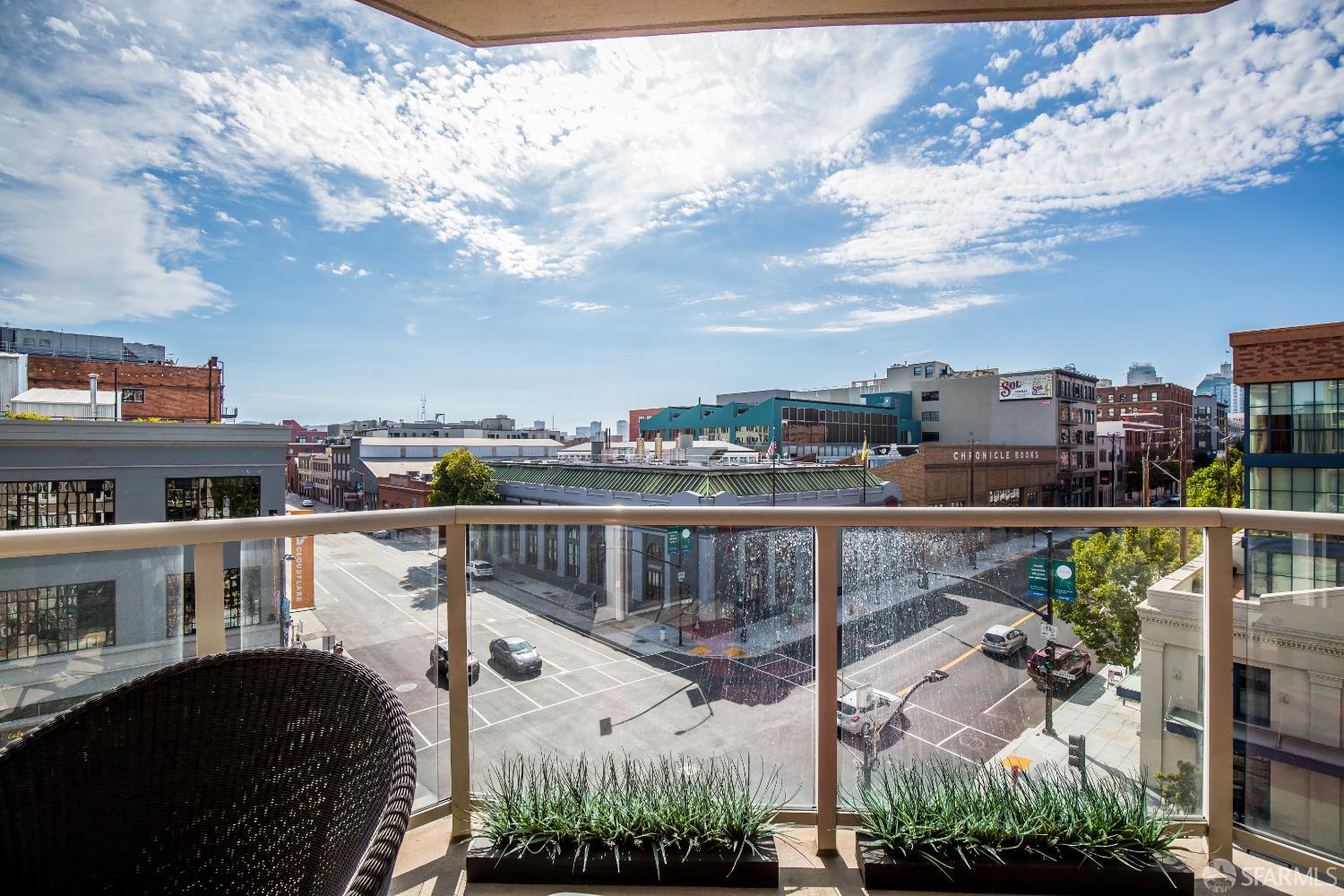 88 King Street, Unit 513 San Francisco, CA 94107 - Photo 14 of 41 a view of a balcony with city view