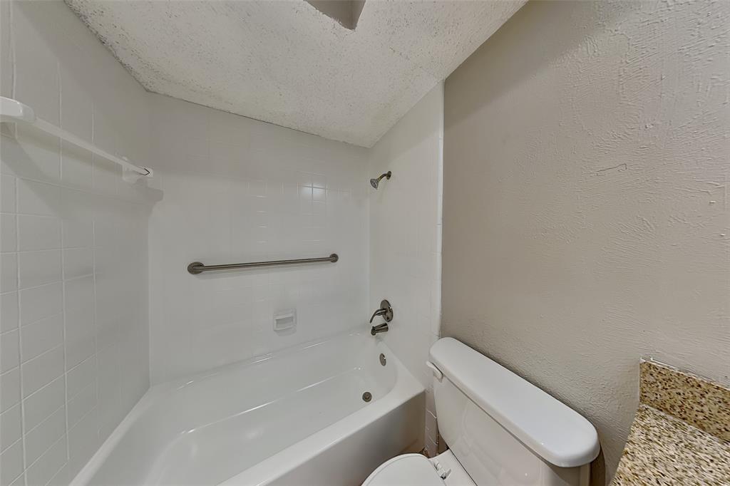 1711 Elizabeth Drive Carrollton, TX 75007 - Photo 11 of 21