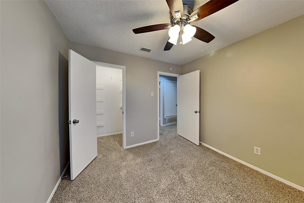 1711 Elizabeth Drive Carrollton, TX 75007 - Photo 14 of 21