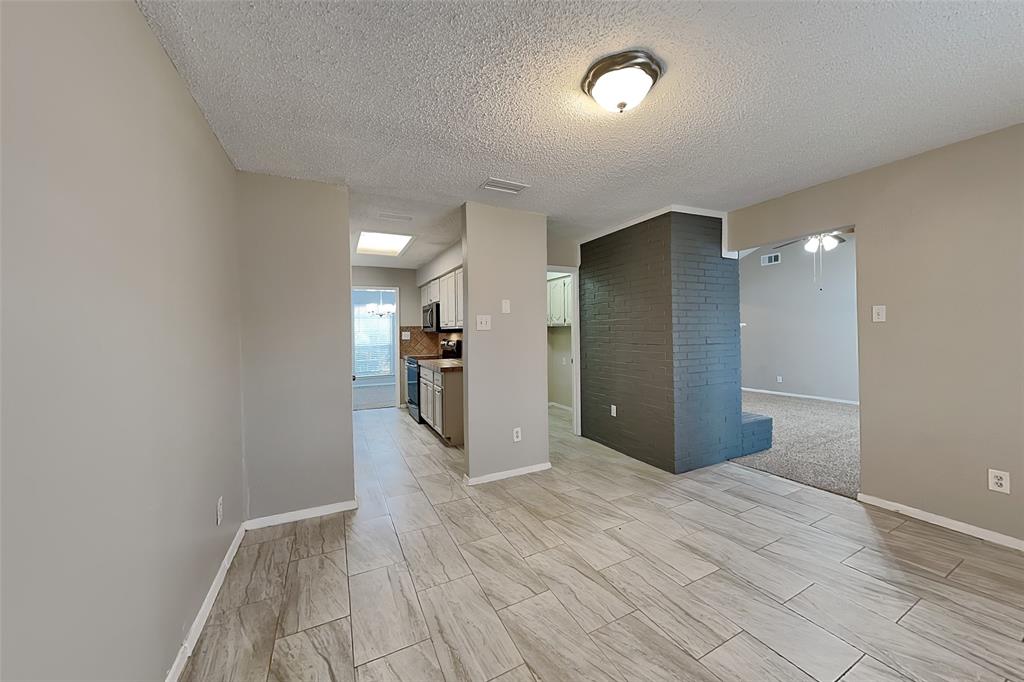 1711 Elizabeth Drive Carrollton, TX 75007 - Photo 5 of 21