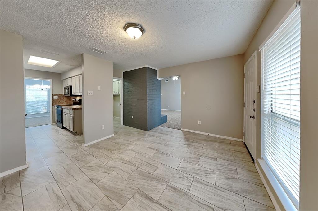 1711 Elizabeth Drive Carrollton, TX 75007 - Photo 6 of 21