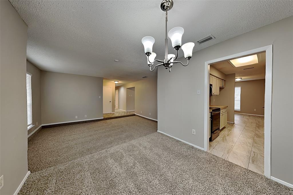 1711 Elizabeth Drive Carrollton, TX 75007 - Photo 7 of 21