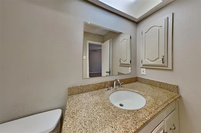 $2,525 | 1711 Elizabeth Drive, Carrollton, TX 75007