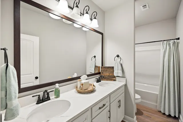 $3,200 | 212 Blaze Boulevard, Freeport, FL 32439