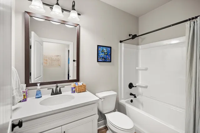 $3,200 | 212 Blaze Boulevard, Freeport, FL 32439