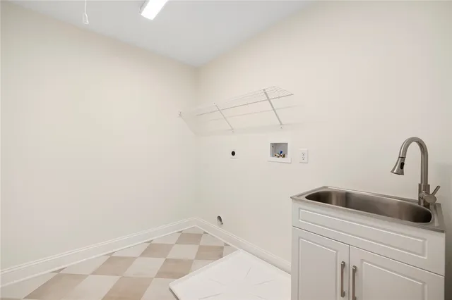 $996,840 | 74 Cardinal Road, Cranston, RI 02921