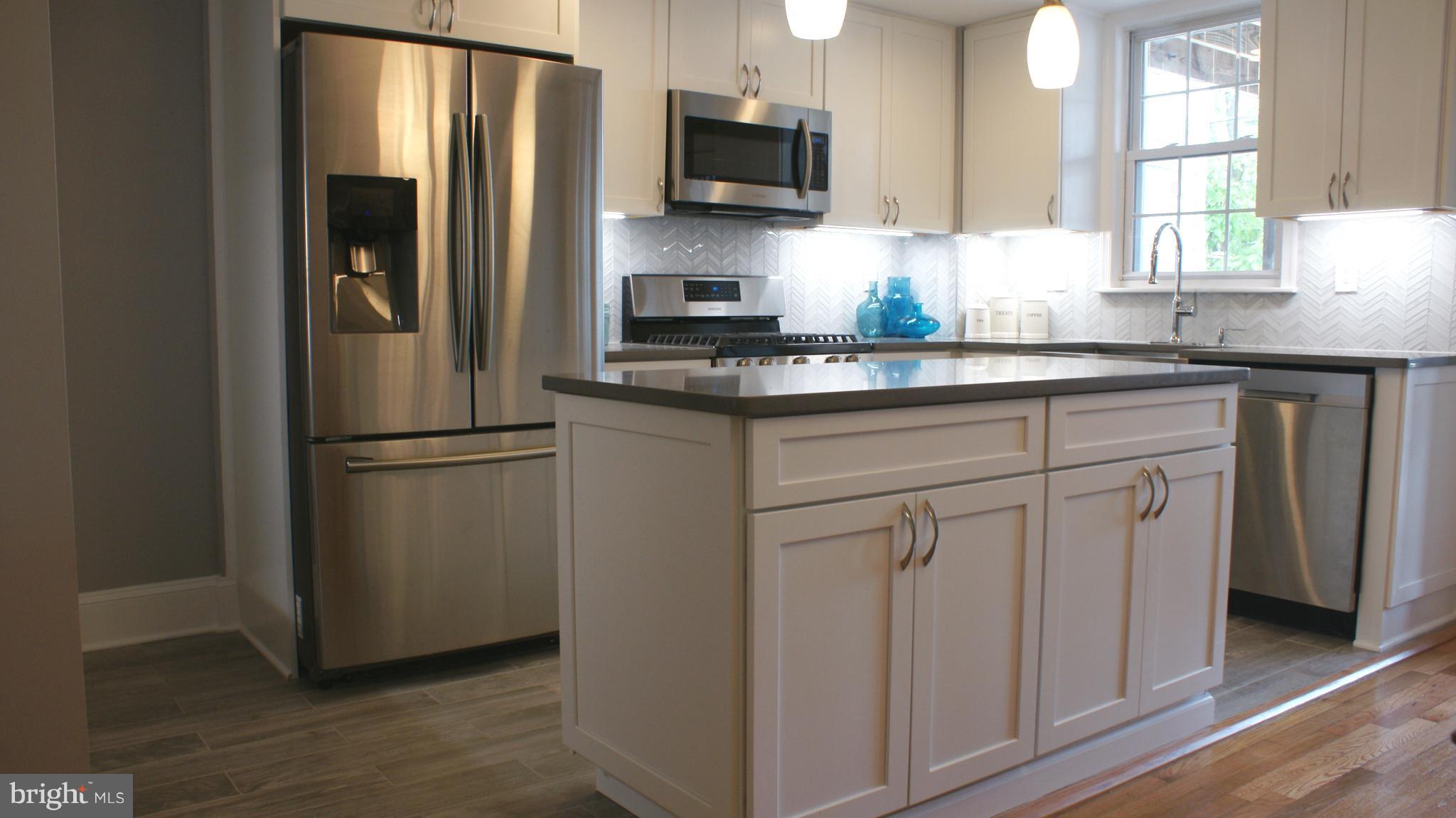 515 23rd Place Northeast Washington, DC 20002 - Photo 9 of 30 Functional and Entertaining Kitchen
