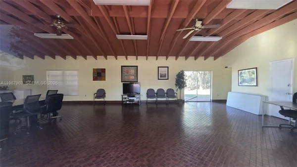 $160,000 | 3050 Sunrise Lakes Drive East, Unit 302, Sunrise, FL 33322