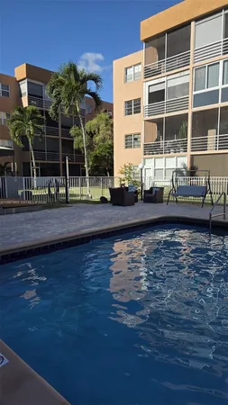 $160,000 | 3050 Sunrise Lakes Drive East, Unit 302, Sunrise, FL 33322