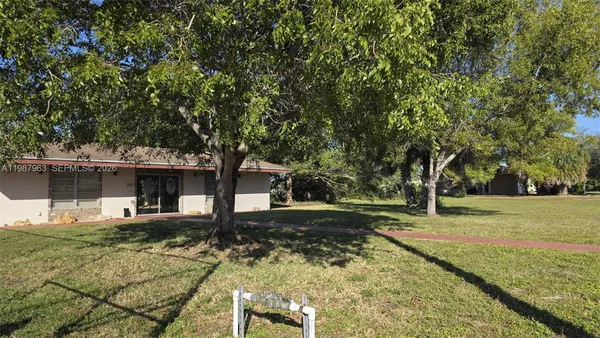 $160,000 | 3050 Sunrise Lakes Drive East, Unit 302, Sunrise, FL 33322