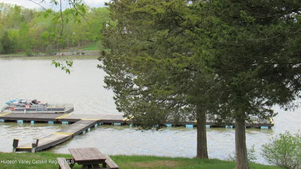 $349,000 | 809 Sleepy Hollow Road, Athens, NY 12015