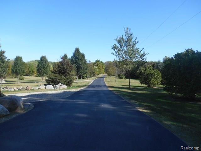 1353 North Maple Leaf Road Lapeer, MI 48446 - Photo 44 of 44 Driveway.jpg