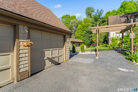 $270,000 | 69 Heritage Village, Unit C, Southbury, CT 06488